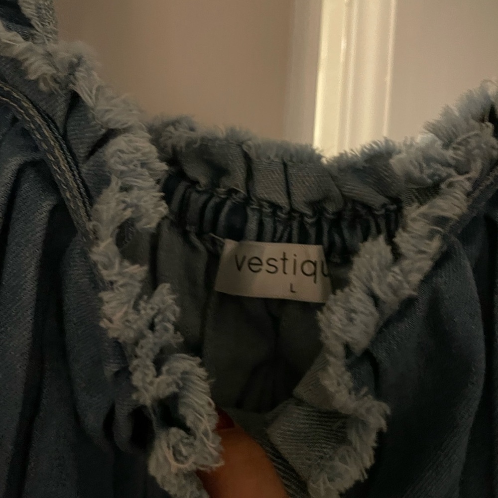 Denim Sleeveless Romper - Picture 4 of 4